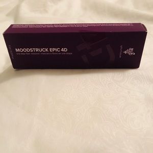 Younique 4D mascara.